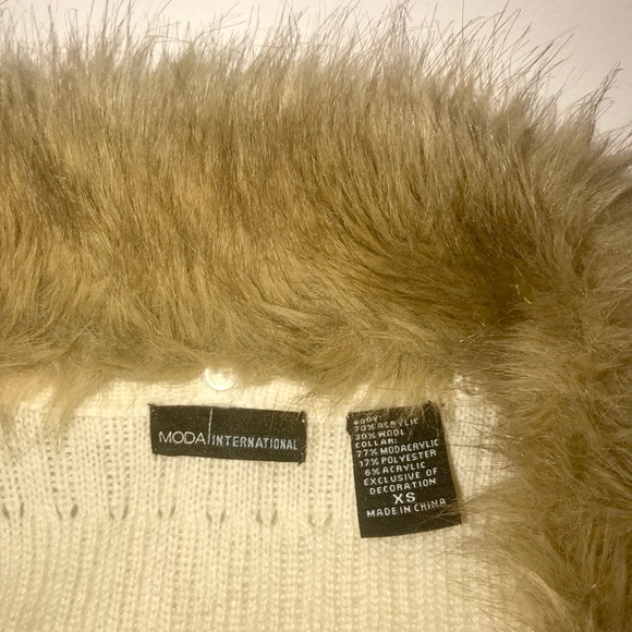 Victorias Secret Moda International Shrug Jacket - Picture 2 of 2